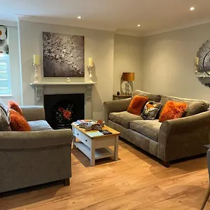 Apartment Luxury Refurbished 2 Bedroom Regency United Kingdom