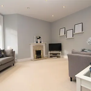  Apartment 2 Bed Garden By Beach In Alum Chine, United Kingdom